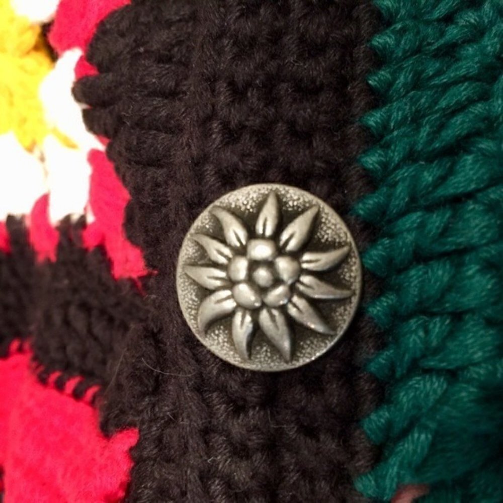 Vintage 90’s Crocheted Snowflake Cardigan Sweater - Picture 7 of 7
